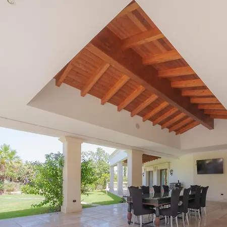 Medusa Villa