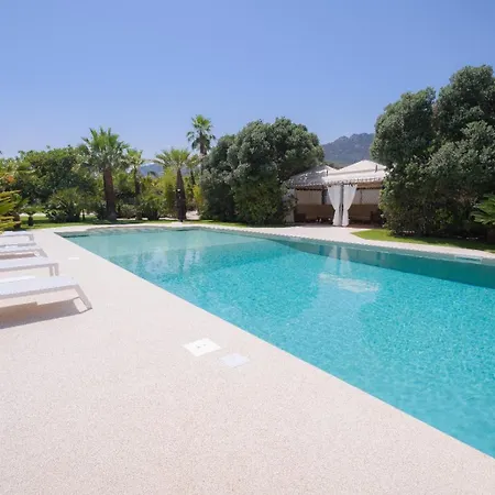Medusa Villa