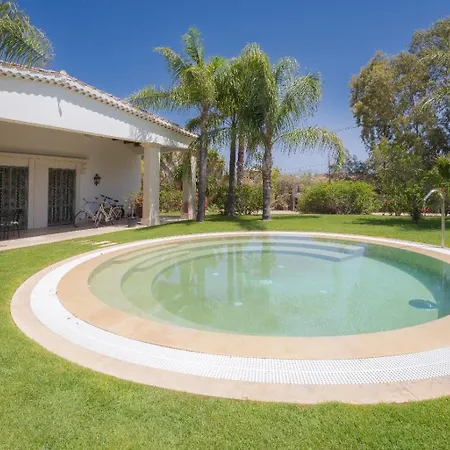 Medusa Villa *